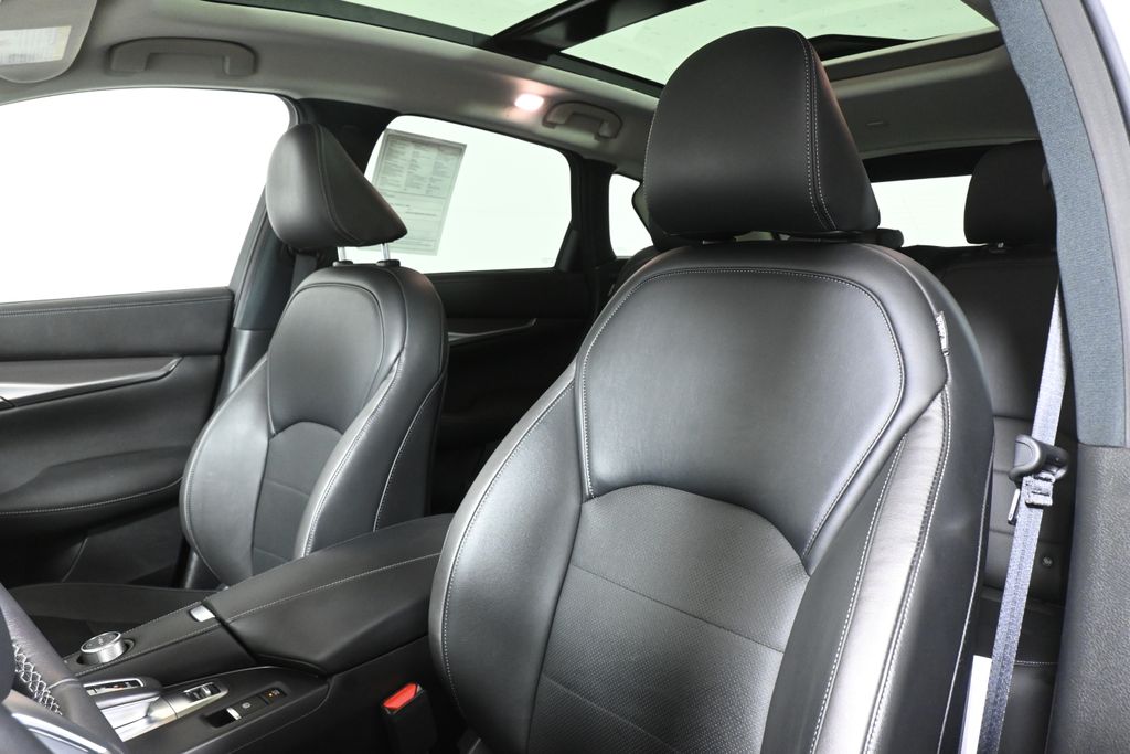 Thumbnail: 2023 INFINITI QX50 - 16