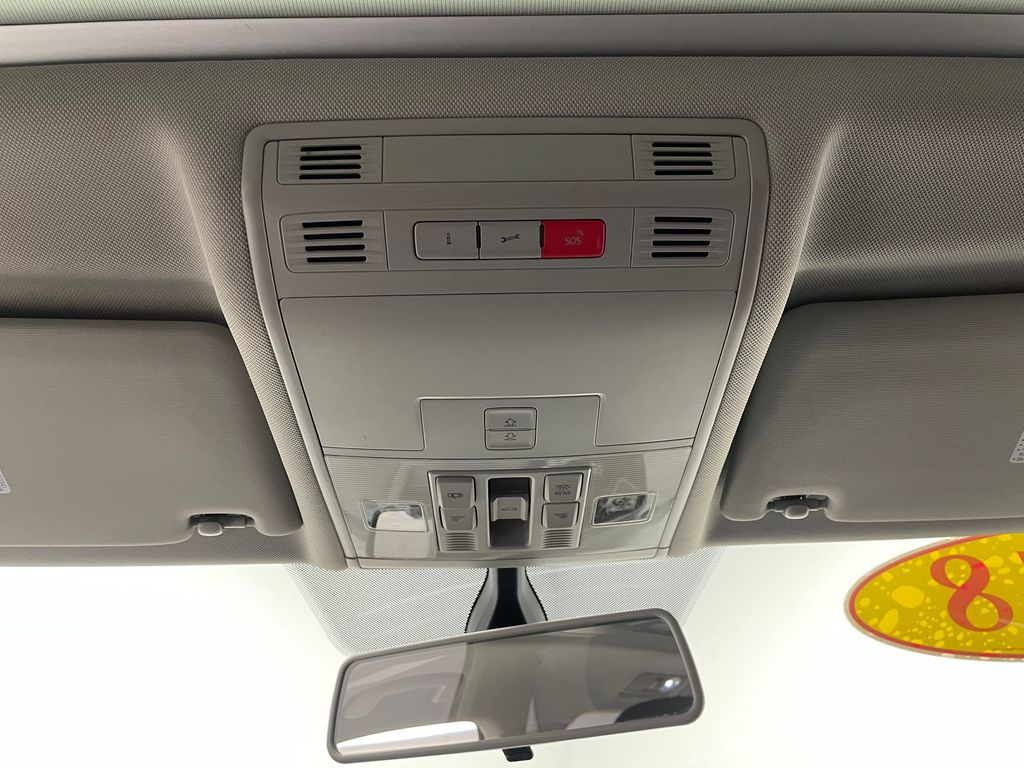 Thumbnail: 2018 Volkswagen Tiguan - 30