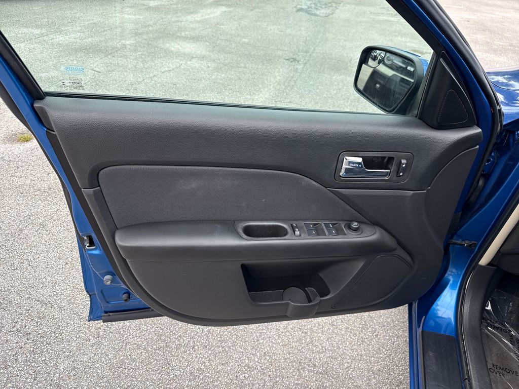 Used 2012 Blue Ford SE image 14
