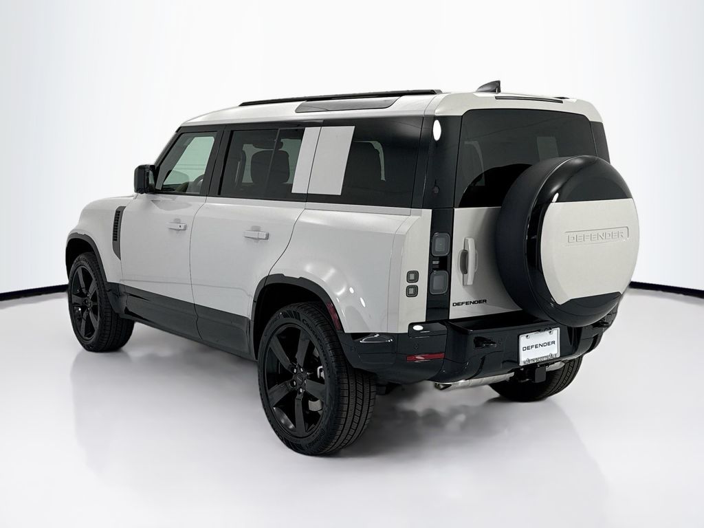 Thumbnail: 2026 Land Rover Defender - 7