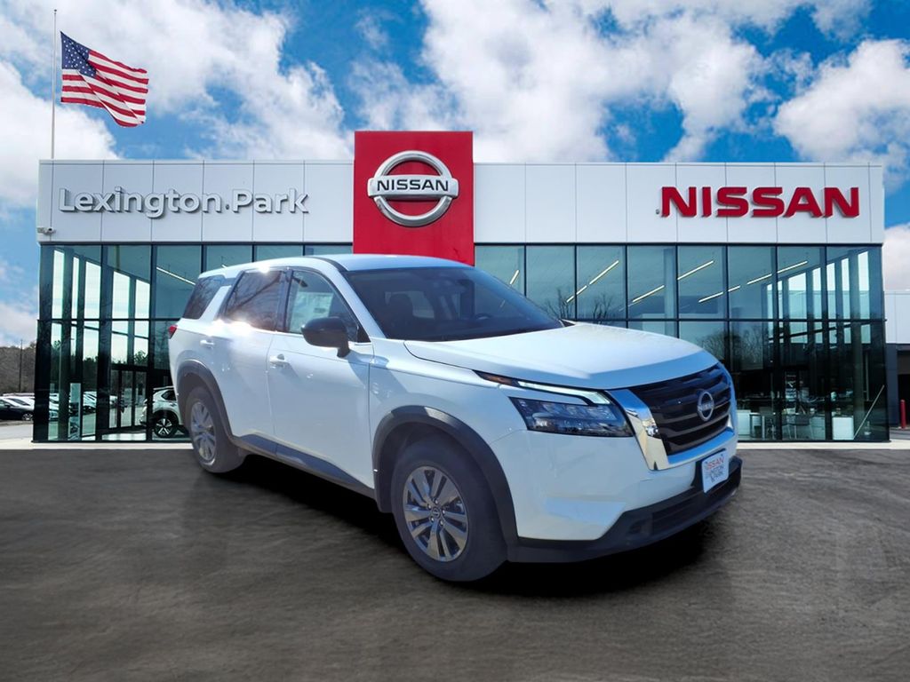 2025 Nissan Pathfinder S 4WD