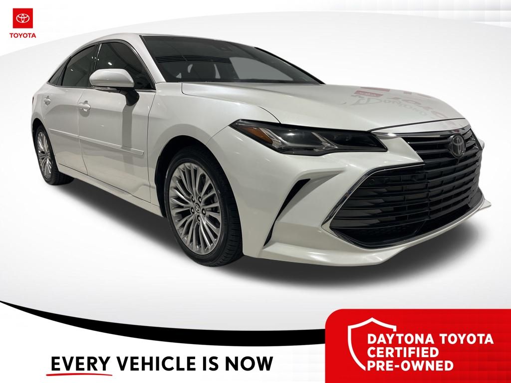 2022 Toyota Avalon Limited's photo
