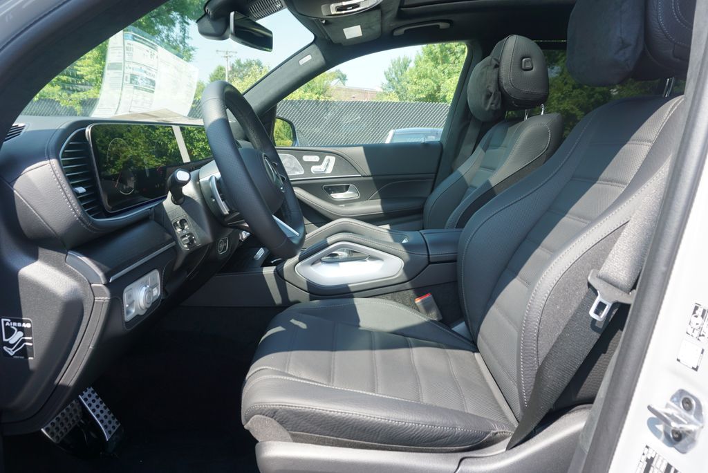 Thumbnail: 2025 Mercedes-Benz GLS - 23