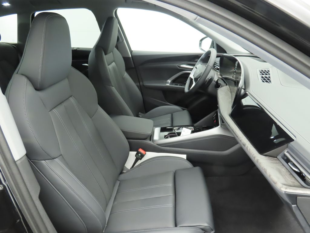 Thumbnail: 2025 Audi Q5 - 21