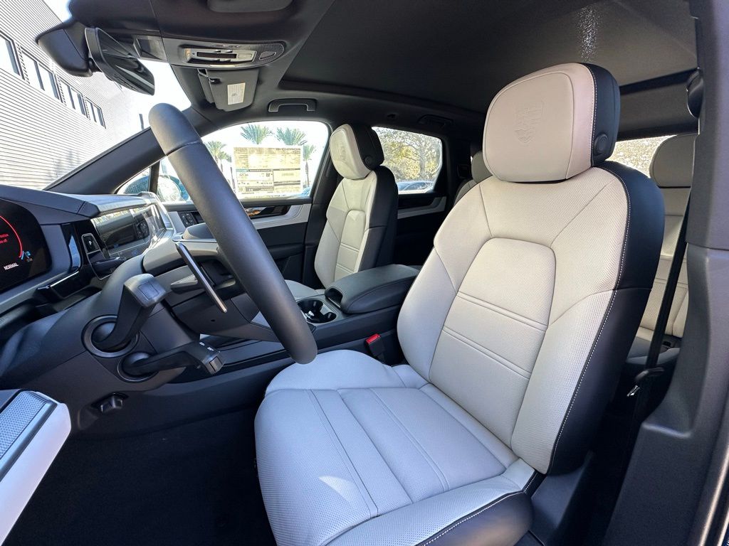 Thumbnail: 2026 Porsche Cayenne - 5