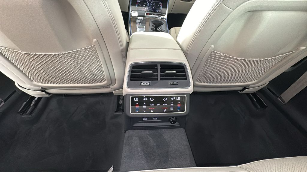 2025 Audi A6  25