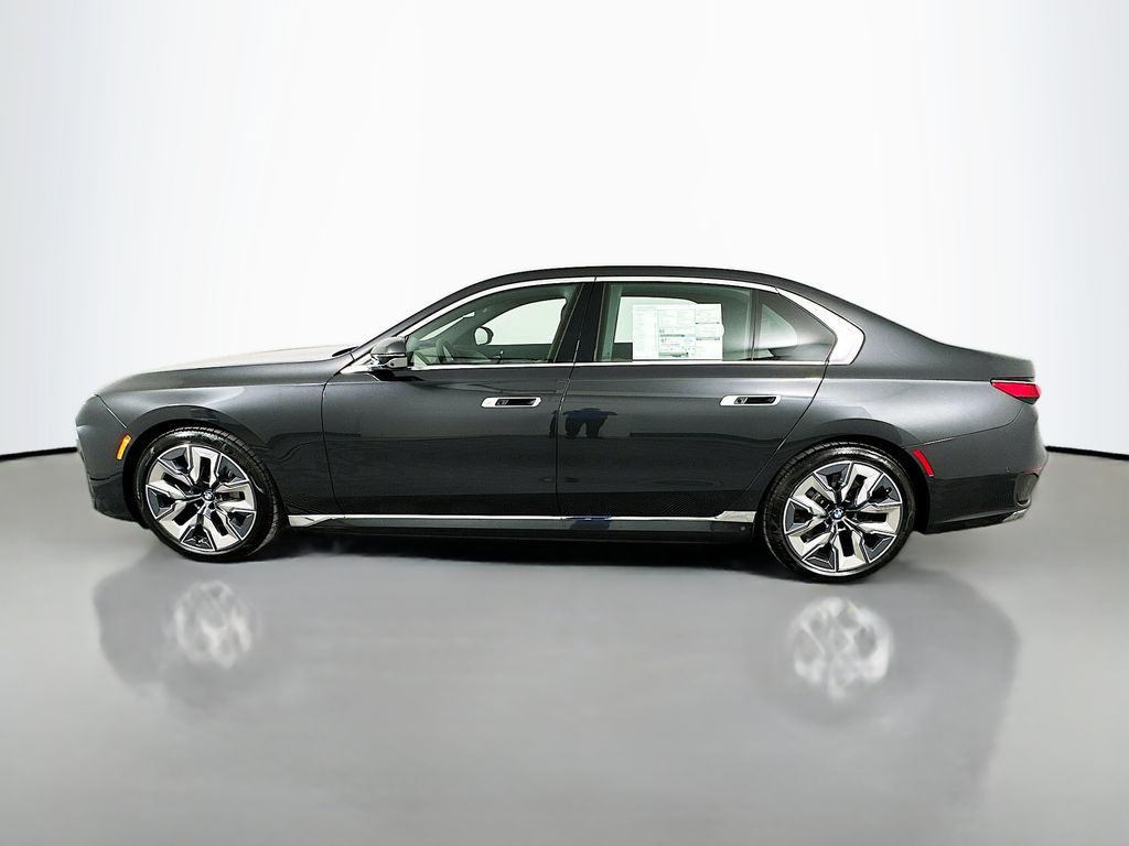 Thumbnail: 2026 BMW i7 - 8