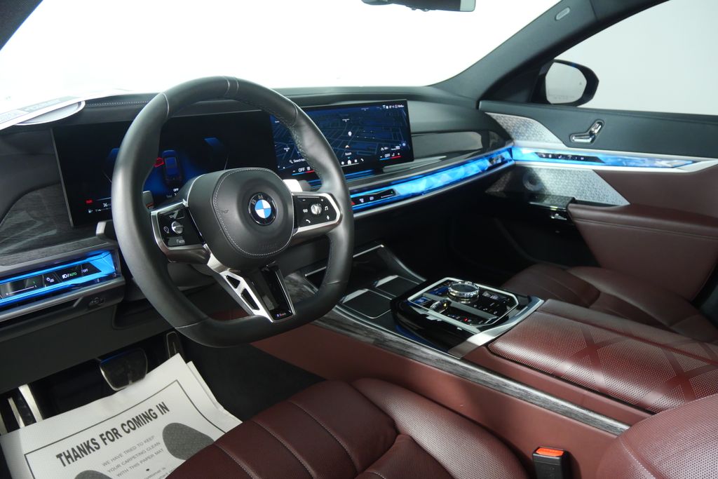 Thumbnail: 2023 BMW 7 Series - 13