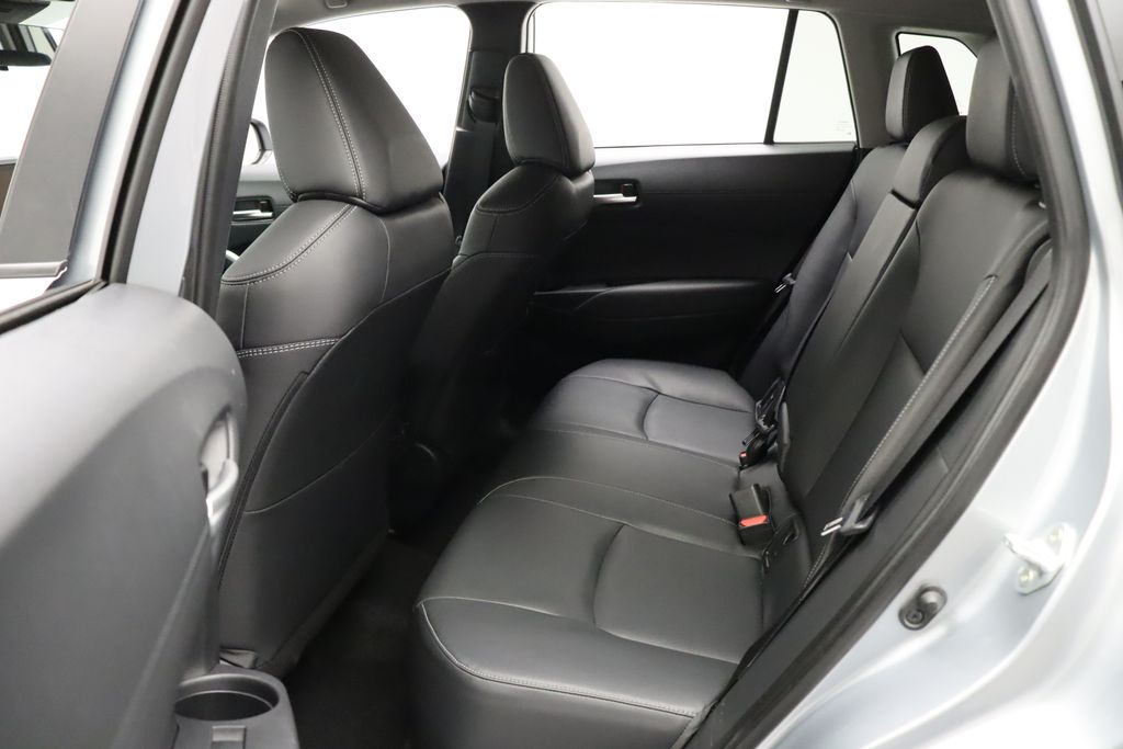 2024 Toyota Corolla Cross XLE 19