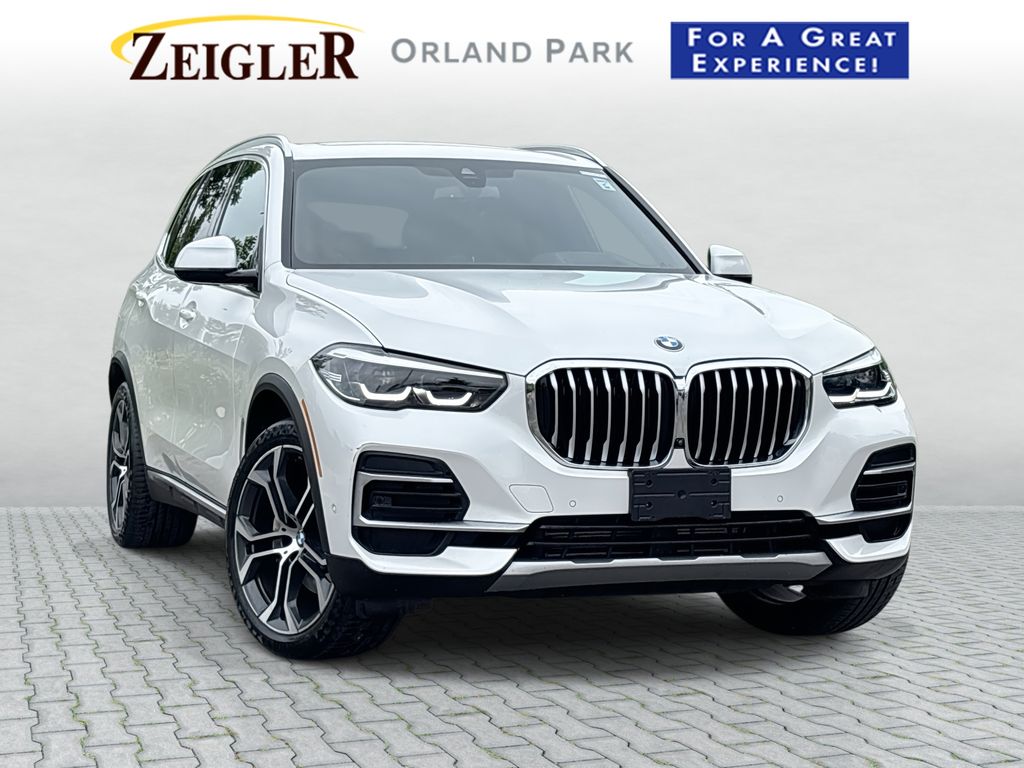 Mineral White Metallic 2023 BMW X5 SUV / Crossover All-Wheel Drive 8-Speed Automatic