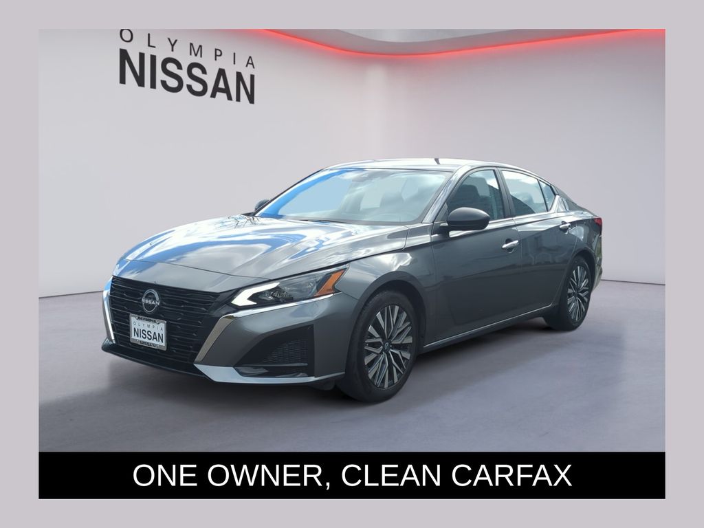 Gray (Gun Metallic) 2025 Nissan Altima 2.5 SV FWD Sedan Front-Wheel Drive Continuously Variable Transmission