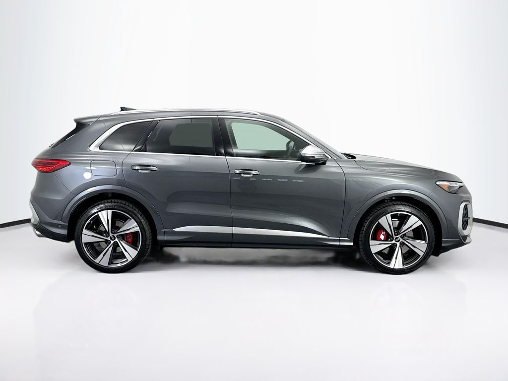 Thumbnail: 2025 Audi SQ5 - 4