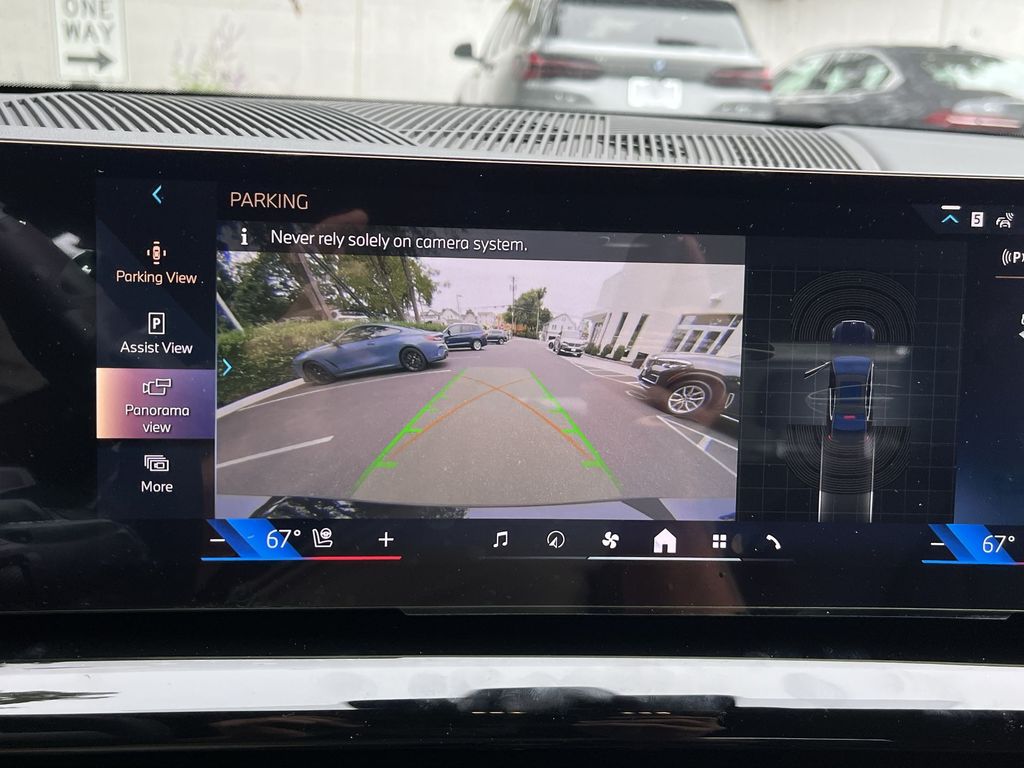 Thumbnail: 2026 BMW 5 Series - 17