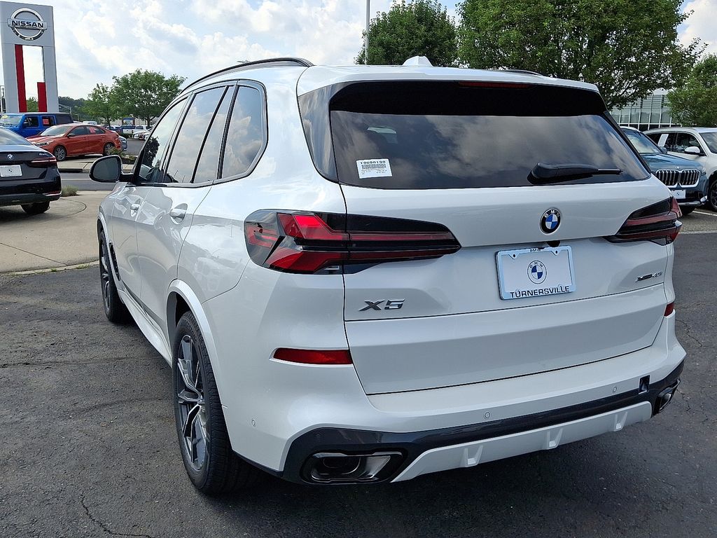 Thumbnail: 2026 BMW X5 - 3