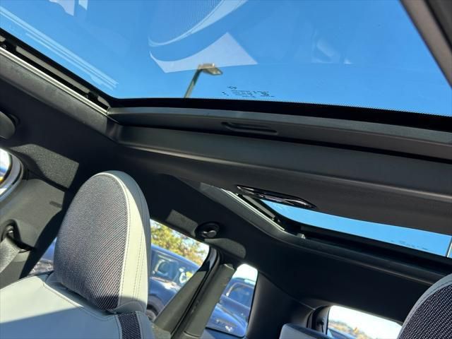 Thumbnail: 2026 MINI Cooper - 16