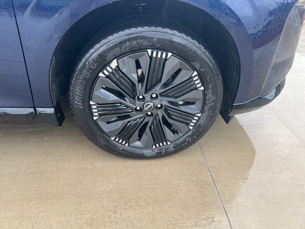 2025 Deep Ocean Blue Pearl/Super Black Nissan Murano Platinum AWD SUV