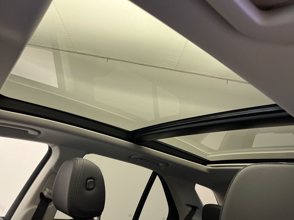 Thumbnail: 2026 Mercedes-Benz GLE - 23