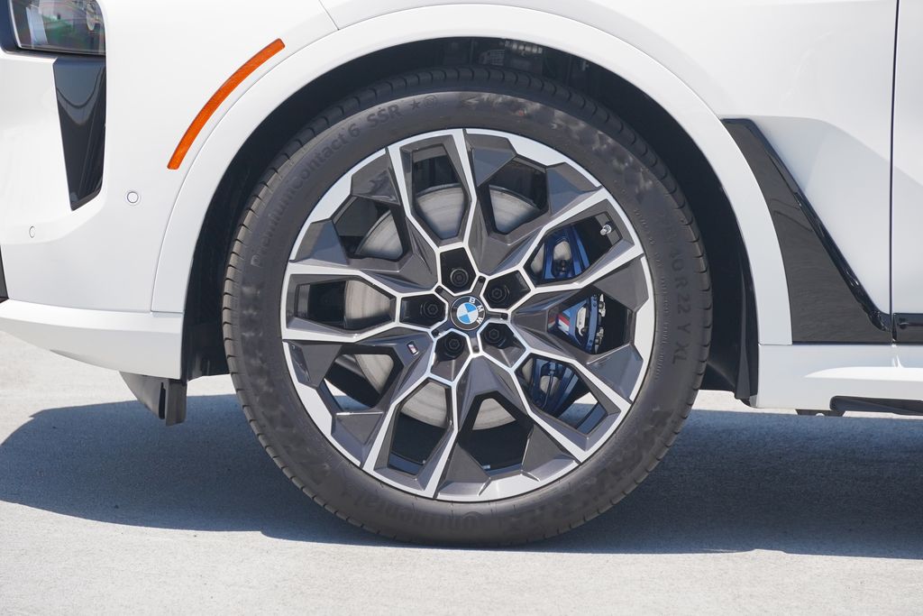 2025 BMW X7 M60i 5