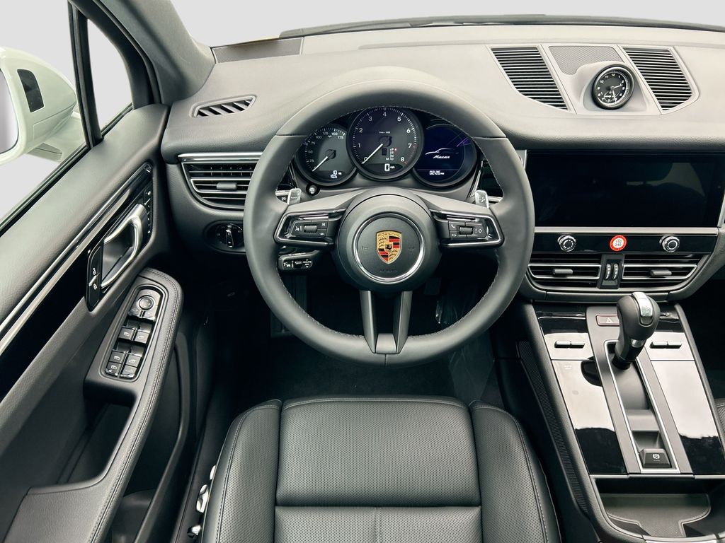 Thumbnail: 2026 Porsche Macan - 13
