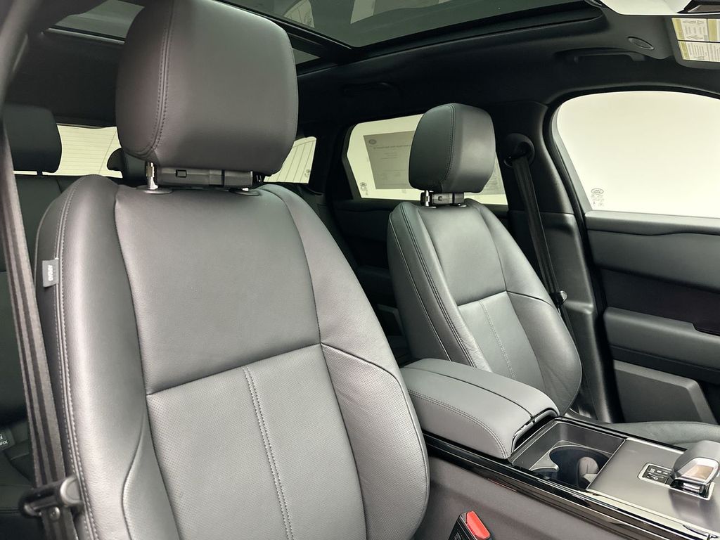 Thumbnail: 2026 Land Rover Range Rover Velar - 18