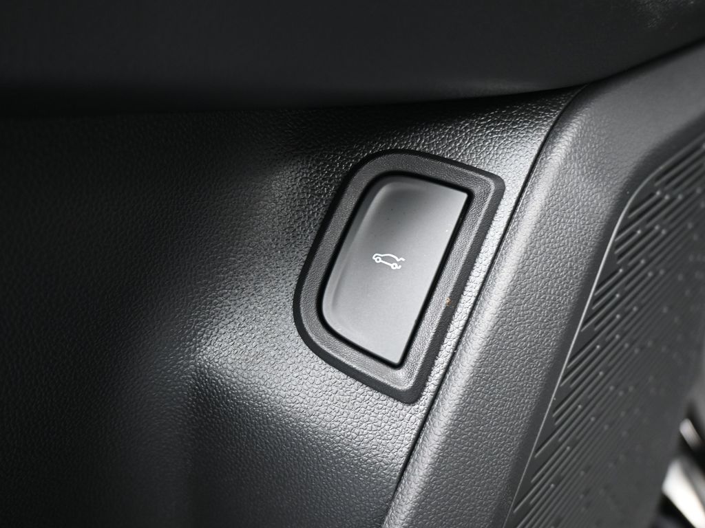 New 2026 Mosaic Black Metallic Chevrolet RS image 30