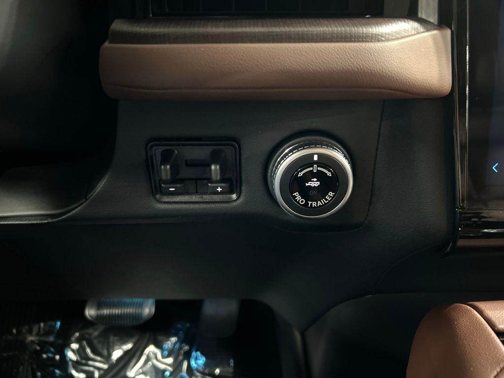 new 2026 Lincoln Navigator car, priced at $99,868