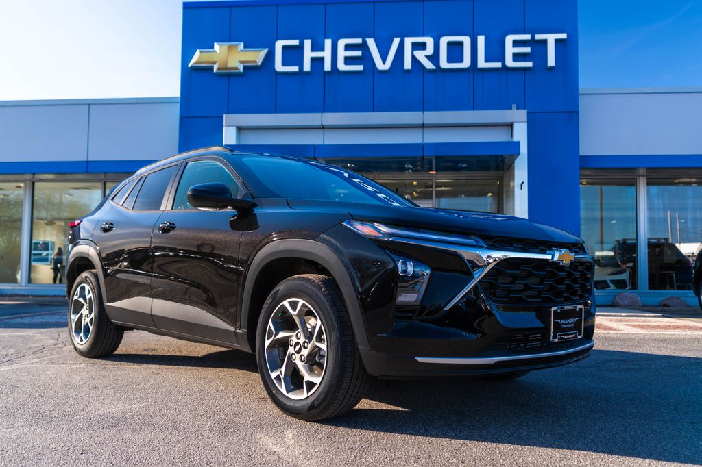 2026 Chevrolet Trax LT's photo