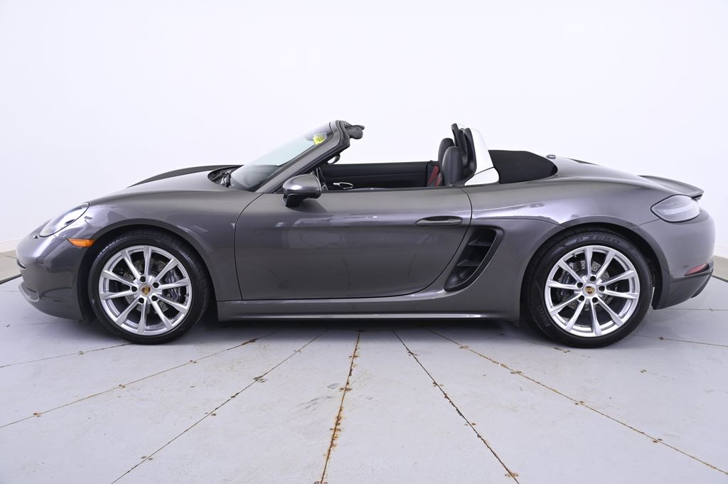 Thumbnail: 2021 Porsche 718 Boxster - 2