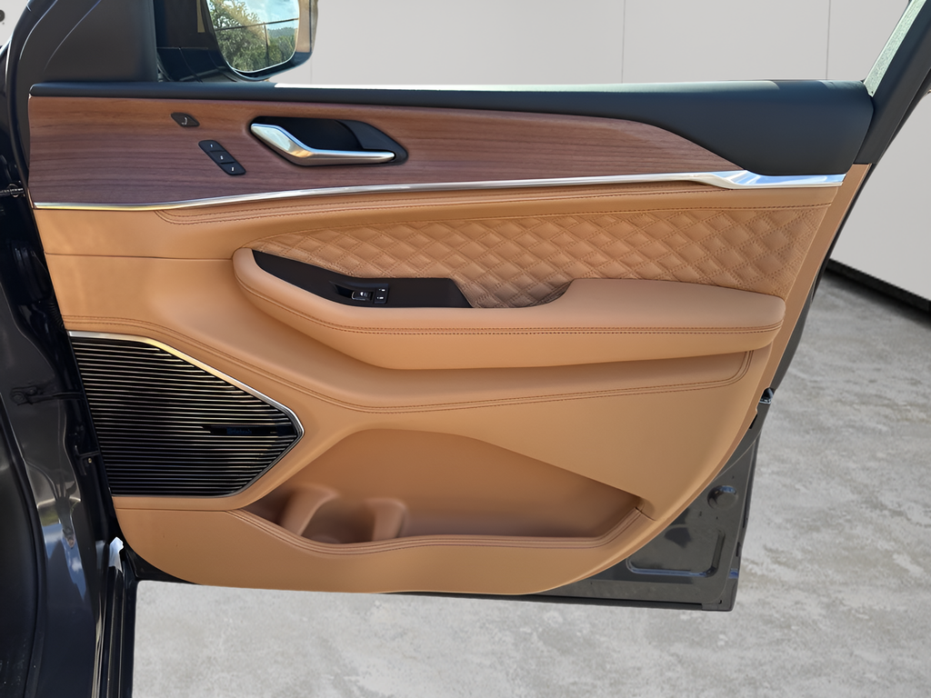 New Car 2025 Jeep Grand Cherokee L  Summit For Sale Under $70,000 In Austin, Texas