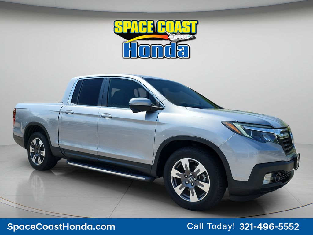 Lunar Silver Metallic 2017 Honda Ridgeline Pickup Truck Front-Wheel Drive 6-Speed Automatic