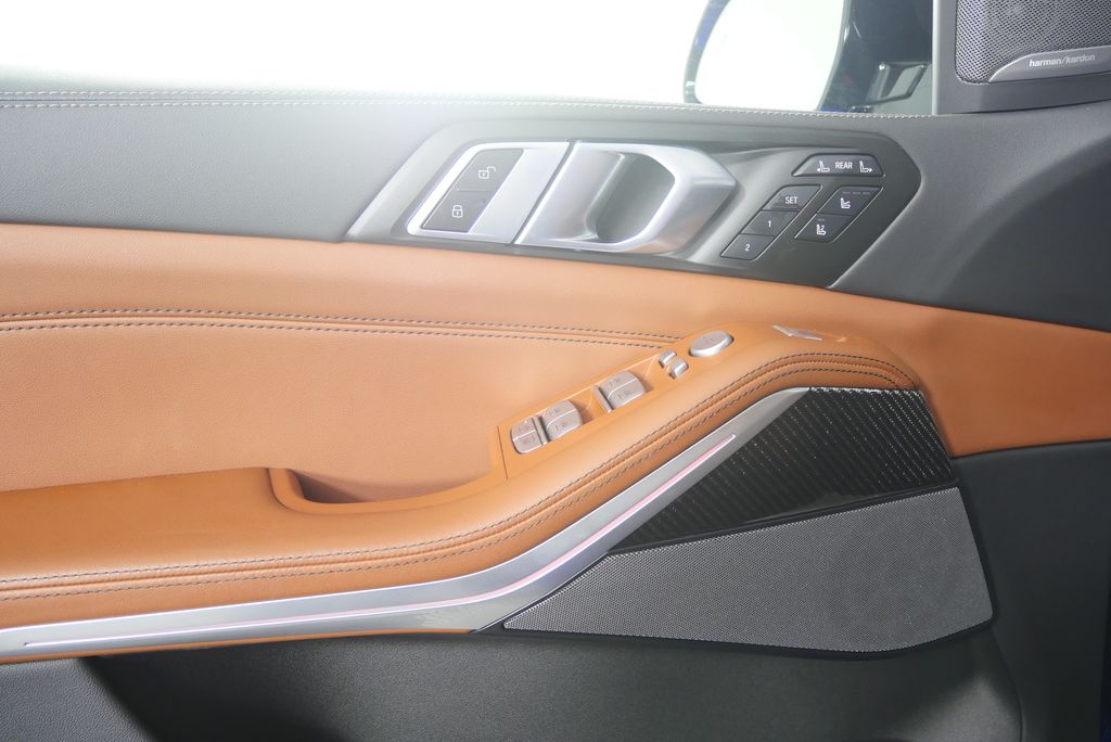 Thumbnail: 2024 BMW X7 - 8