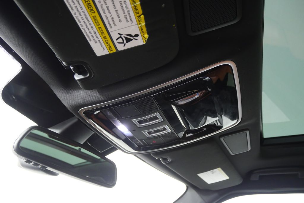 Thumbnail: 2016 Land Rover Range Rover Sport - 24