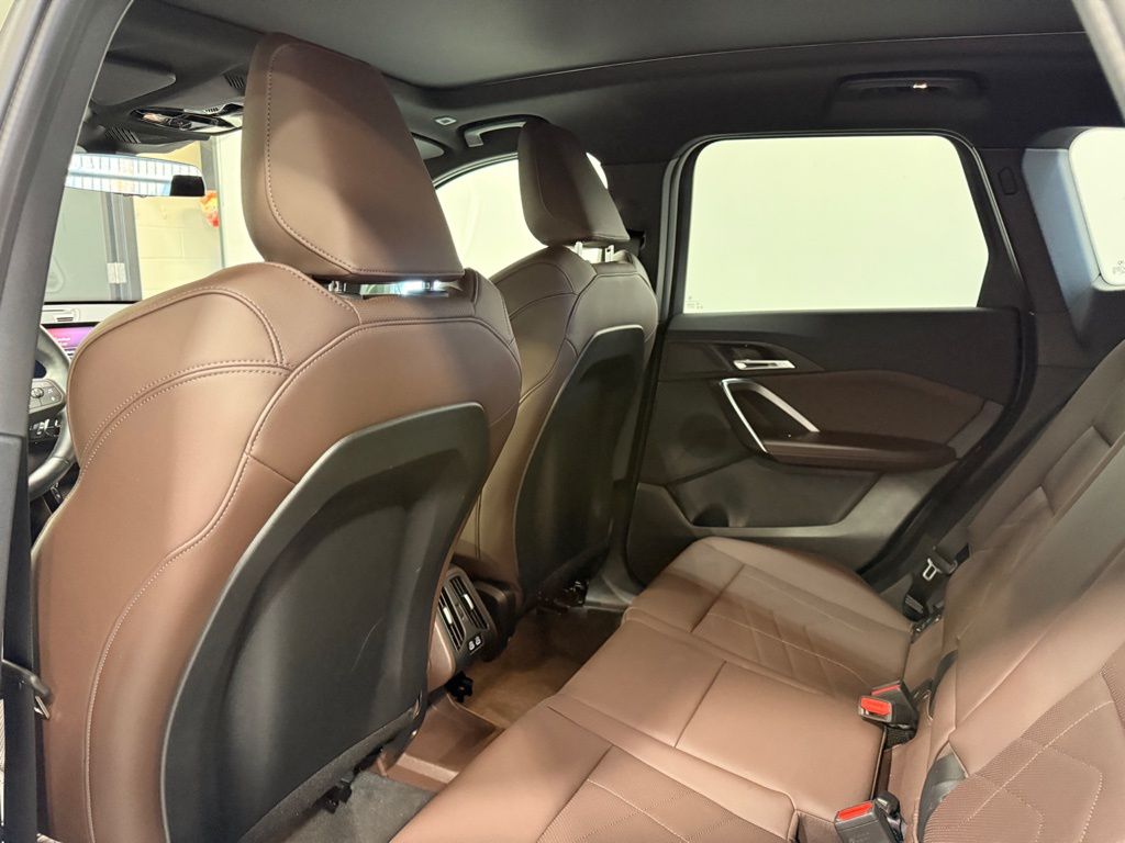 Thumbnail: 2025 BMW X1 - 20