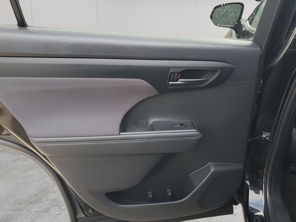 Used Car 2025 Toyota Highlander  Limited For Sale Under $40,000 In Austin, Texas