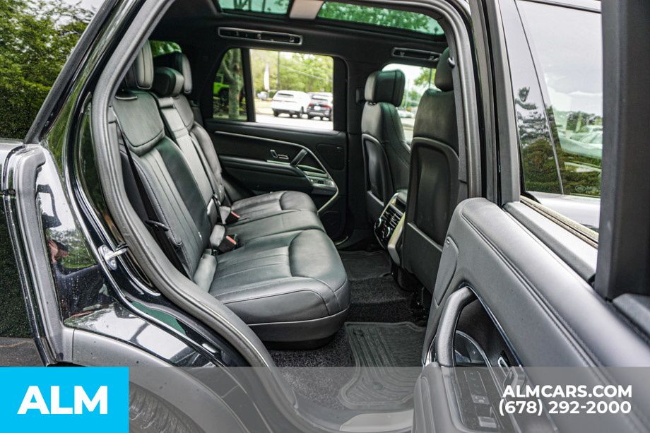 Used 2023 Silver Land Rover SE image 21