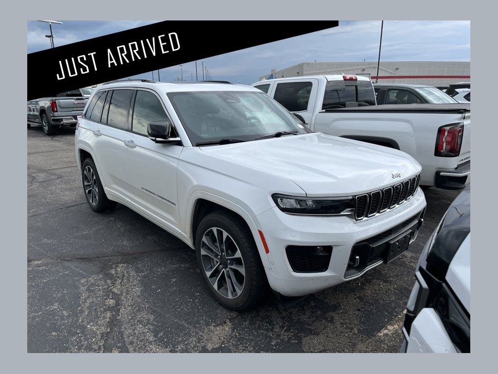 Bright White Clearcoat 2022 Jeep Grand Cherokee SUV / Crossover Four-Wheel Drive 8-Speed Automatic
