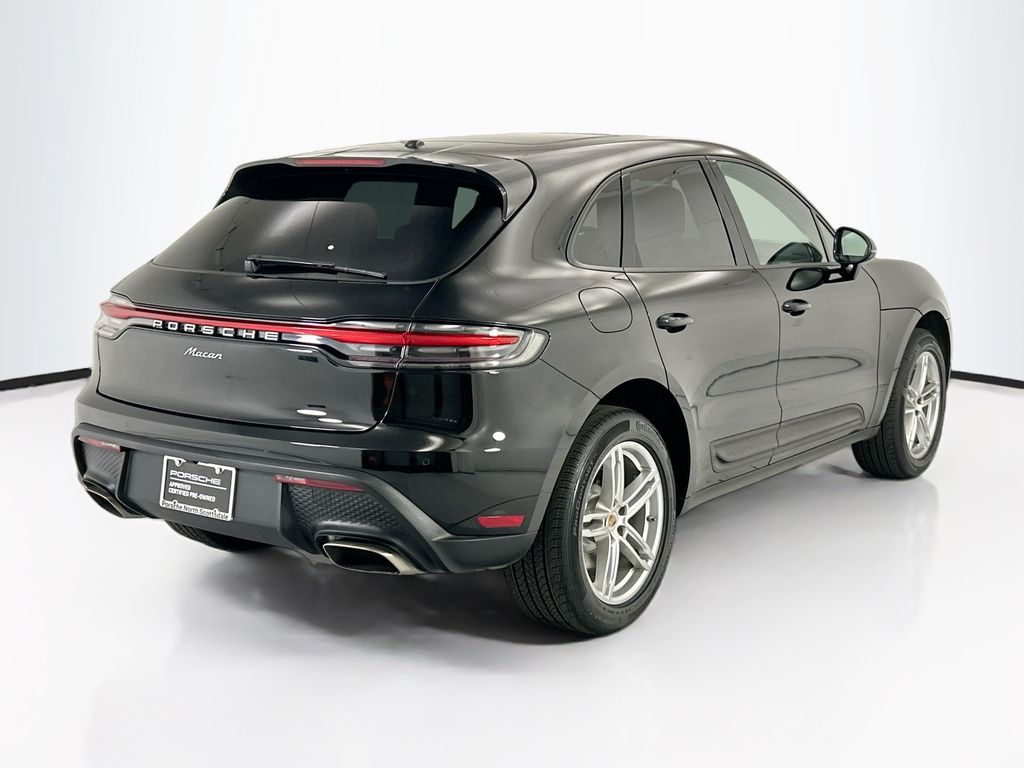 Thumbnail: 2024 Porsche Macan - 7