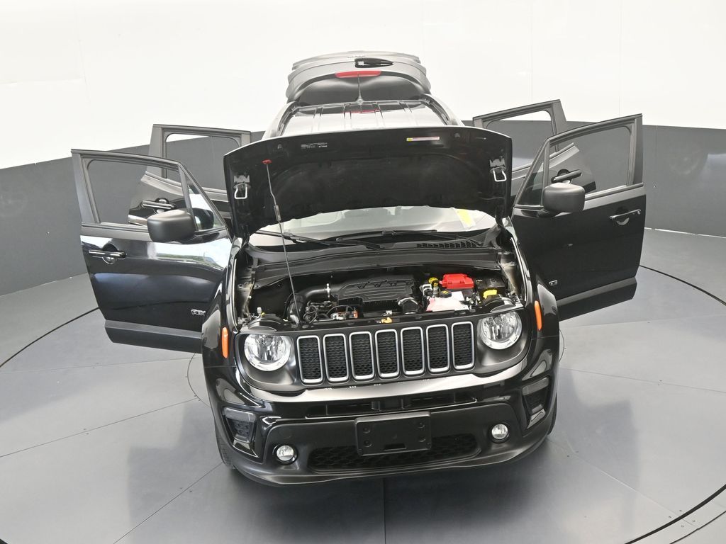 Used 2022 Black Clearcoat Jeep Latitude image 74
