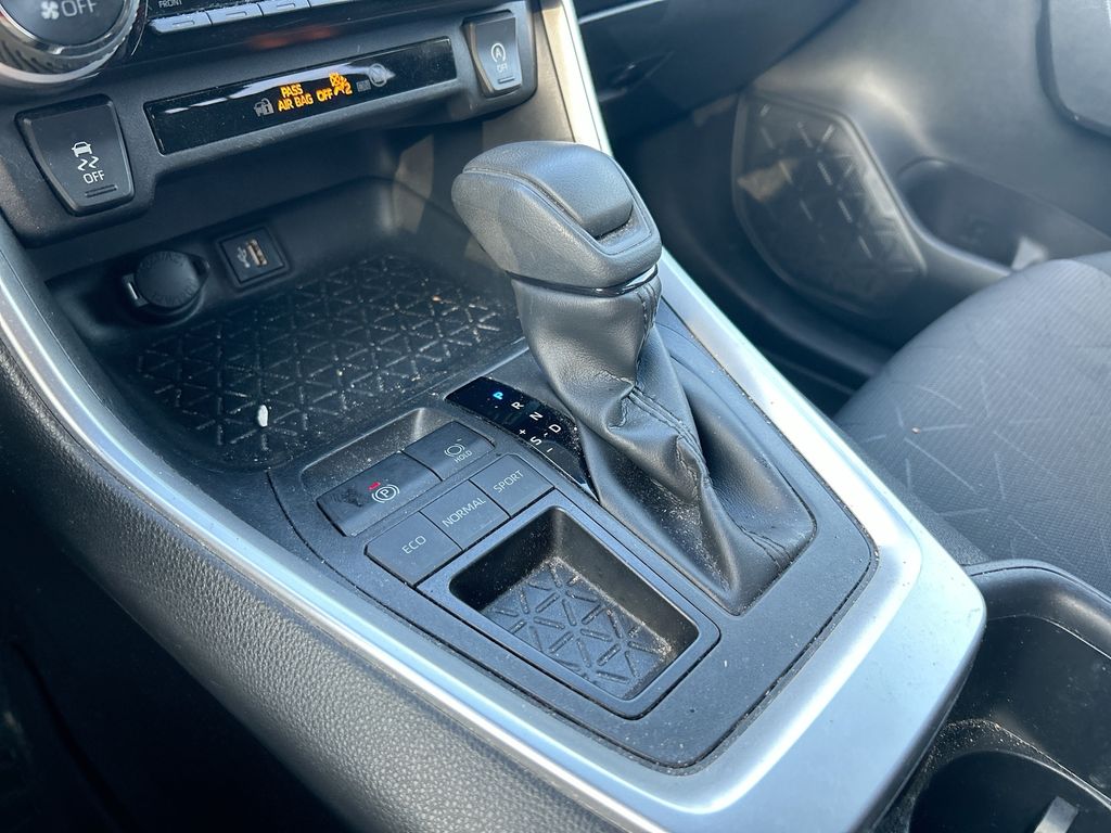 Thumbnail: 2023 Toyota RAV4 - 19