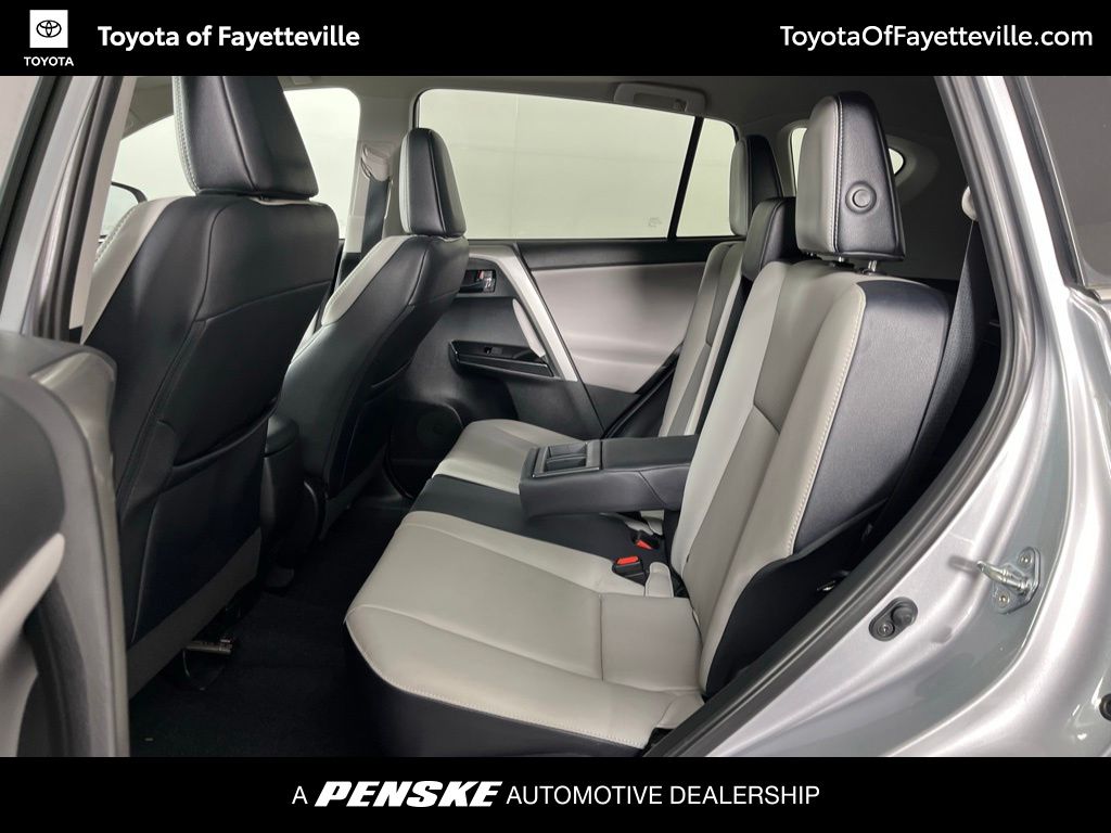 Thumbnail: 2016 Toyota RAV4 - 23