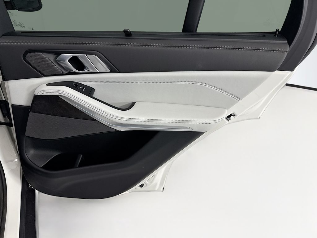 Thumbnail: 2026 BMW X5 - 26