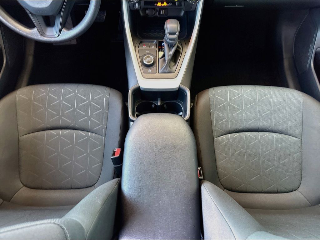 Thumbnail: 2025 Toyota RAV4 - 16