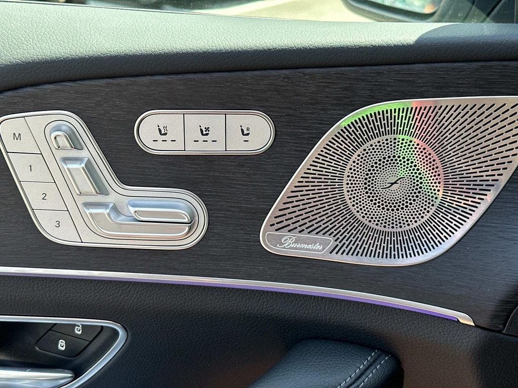 Thumbnail: 2026 Mercedes-Benz GLE - 19