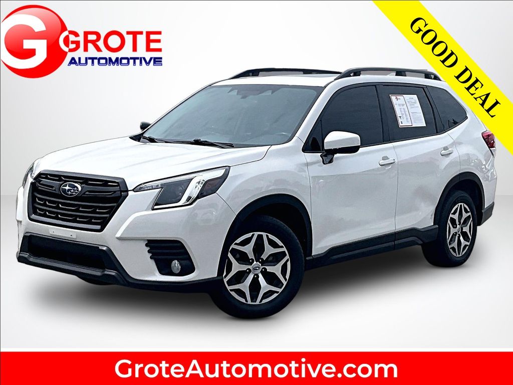 Crystal White Pearl 2022 Subaru Forester SUV / Crossover All-Wheel Drive Continuously Variable Transmission