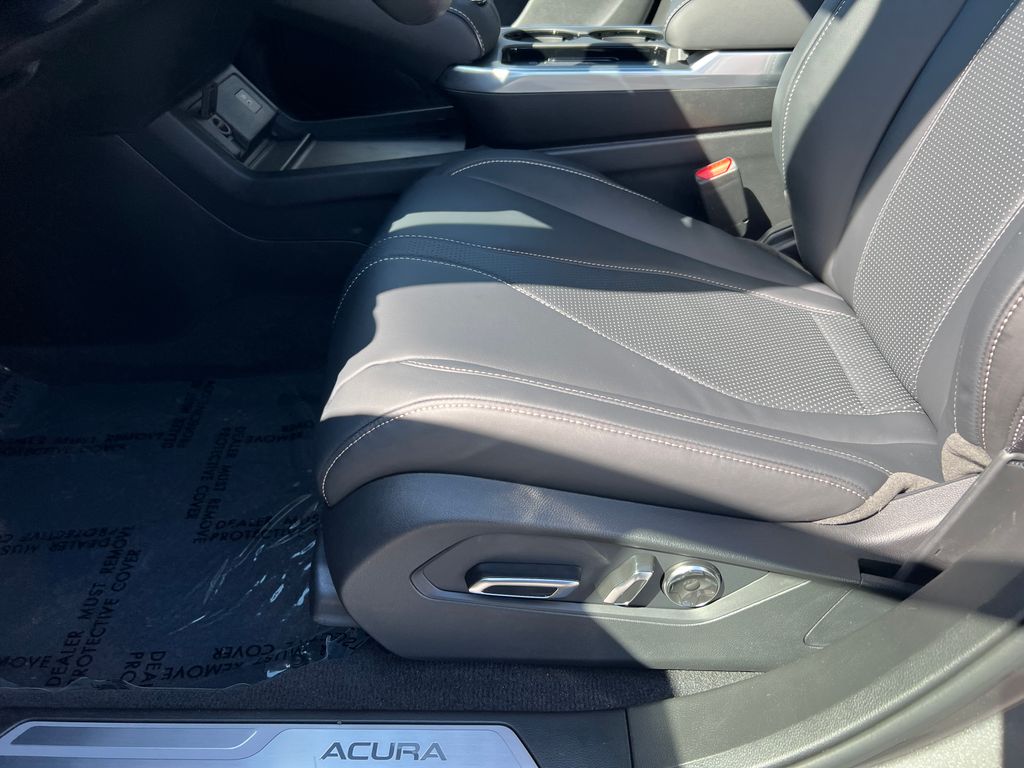 Thumbnail: 2026 Acura RDX - 15