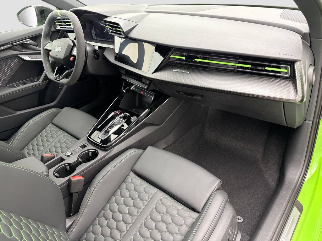 Thumbnail: 2025 Audi RS 3 - 17