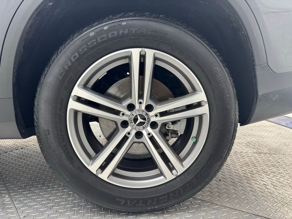 2020 Mercedes-Benz GLC 300 7