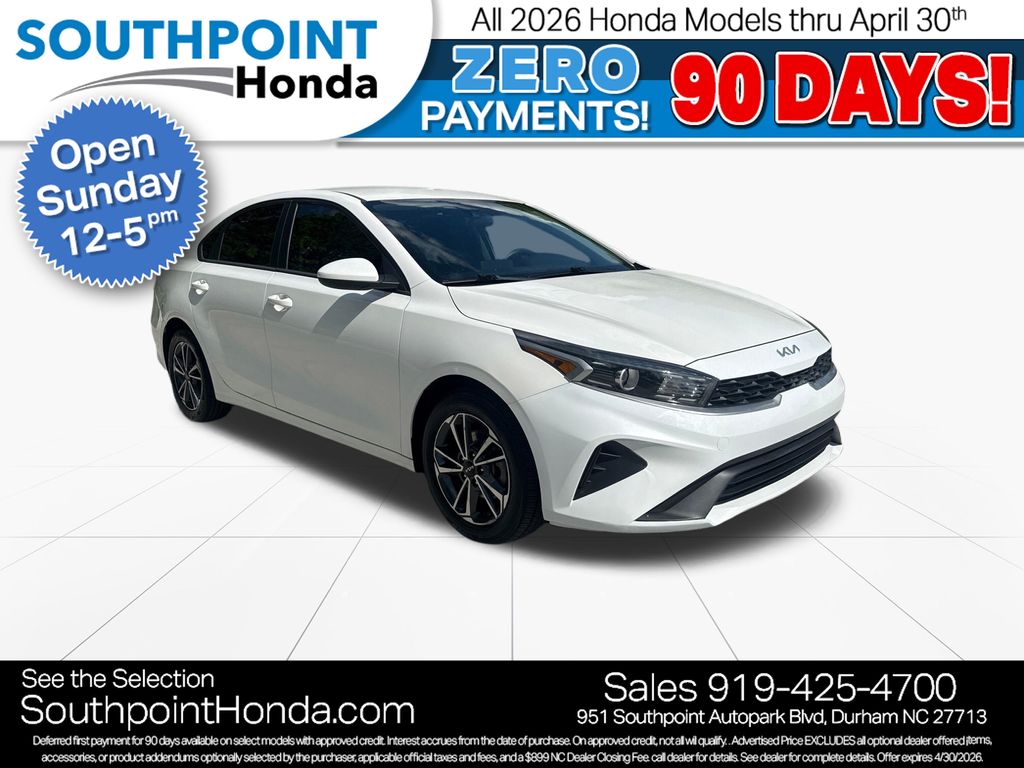 Snow White Pearl 2022 Kia Forte LXS FWD Sedan Front-Wheel Drive Continuously Variable Transmission