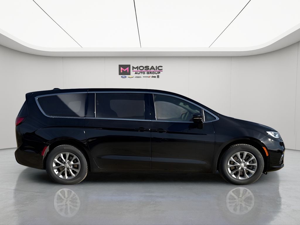 2026 Chrysler Pacifica