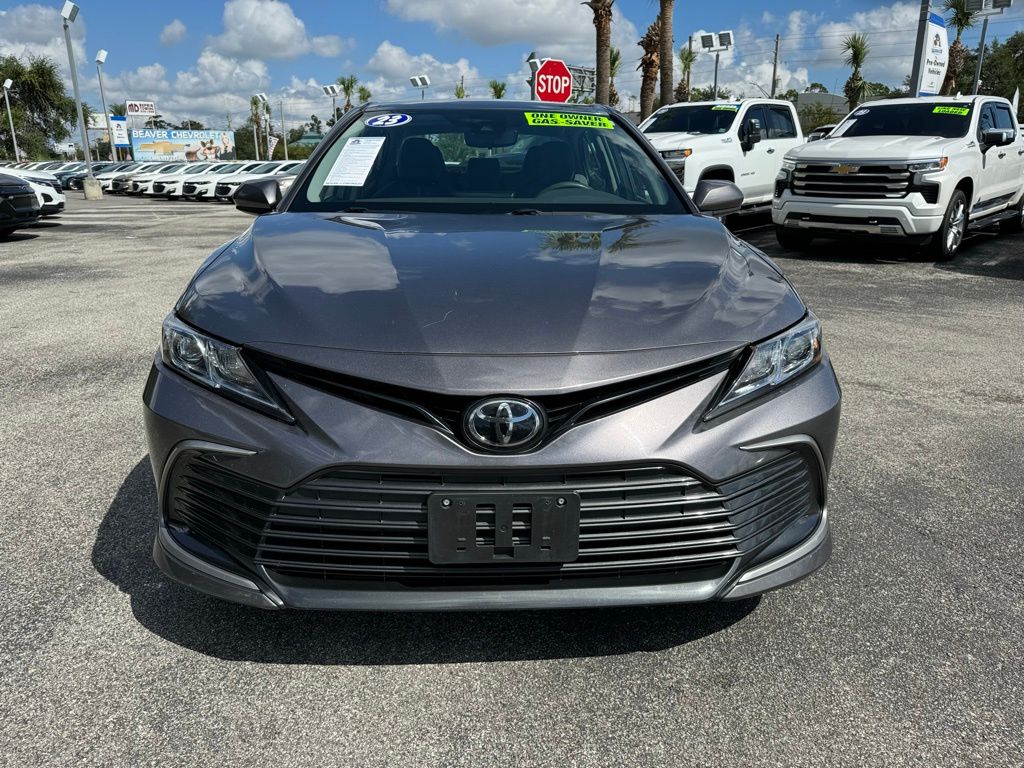 2023 Toyota Camry LE 3